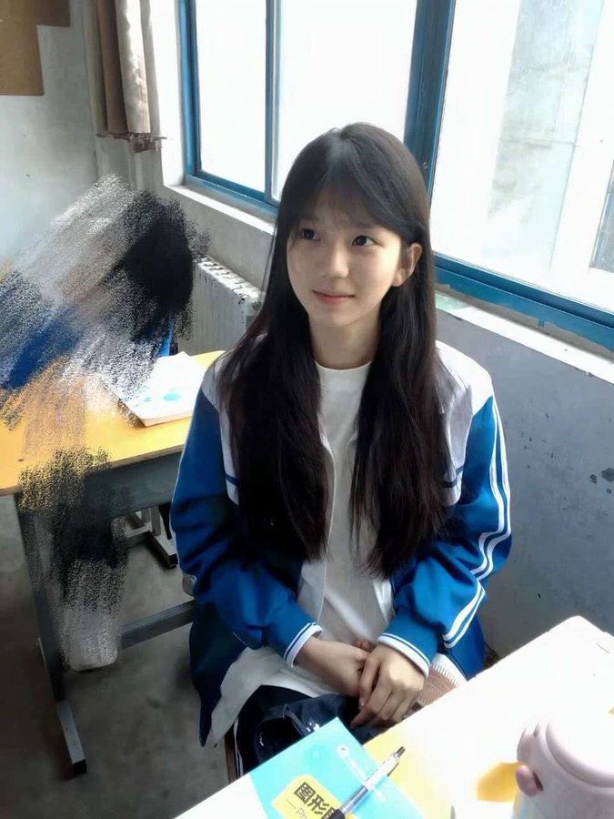 varnaasi's tweet photo. 有男生要来锐评我19的福嘛🥺                                                                

刚睡醒来X发泄了                    

流言1我真发😝 https://t.co/npaiKsvWIM