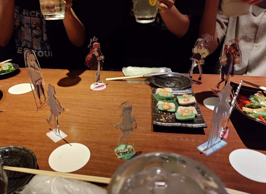 3sa3_'s tweet photo. 大阪DJ＋大阪さんぽ会お疲れ様でした！
打ち上げは楽しすぎて一瞬で2時間経ってましたし、さんぽ会では皆でコラボドリンクを飲んだりあべのハルカスから大阪の景色を一望したりと最高に楽しい2日間でした！
お会いした皆さん、本当にありがとうございました！ https://t.co/EbqksaQ8kR