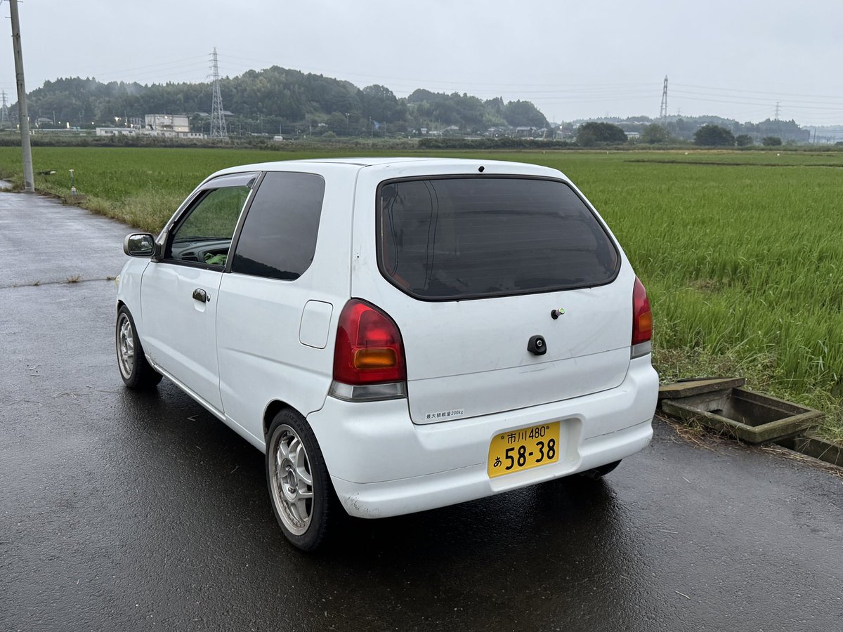 keitatate_13b's tweet photo. HA23Vアルト　売ります
遊び用に買いましたが嫁の機嫌のため売ります

千葉県から

23万円

走行距離:104300km

・ストリートライド車高調
・スパルコフルバケ(車検用に純正付けてますが、一緒にお渡しします)
・ワンオフエアクリ
・ドンガラ(定員変更なし)
・検切れ
#車売ります https://t.co/9su4K9FGj8