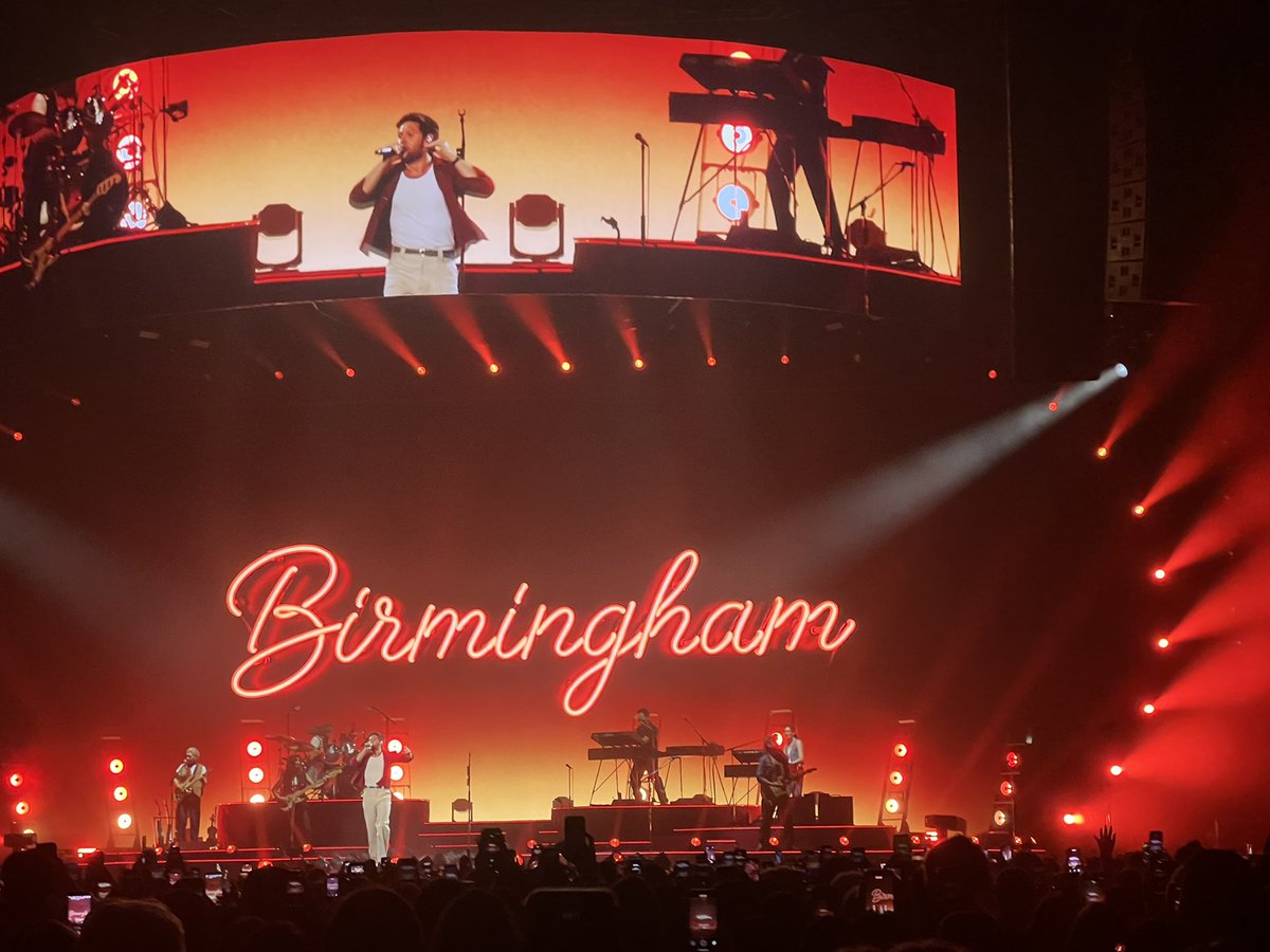 indiarainrocks's tweet photo. niall horan
dinner party live on tour
night 1
birmingham
oh niall tour we are so backkkkkk 🙂↕️
#DPLOTBirmingham https://t.co/agJmr65zcZ