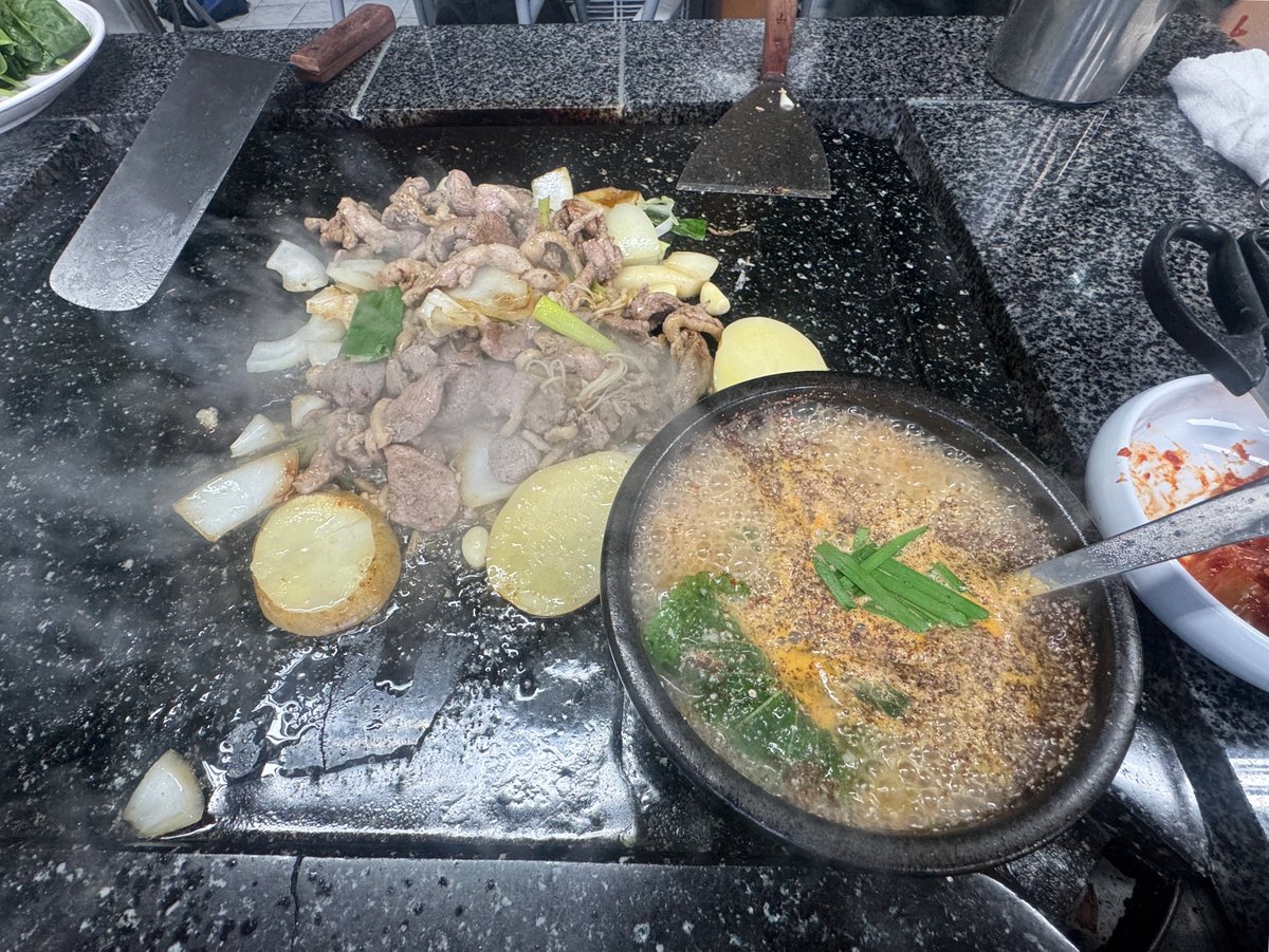 drinkitallinn's tweet photo. 오리고기오리탕하트나
오리탕도주셔서다시올림 https://t.co/hIu5ir0sKp