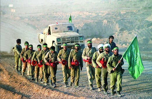 Miss_rostami87's tweet photo. دفاع مقدس به ما آموخت که تا ایمان و وحدت و تلاش باشد، ایران اسلامی سربلند خواهد ماند.
#مهر_مقاومت
#روایت_فداکاری https://t.co/nREhhjVR3N
