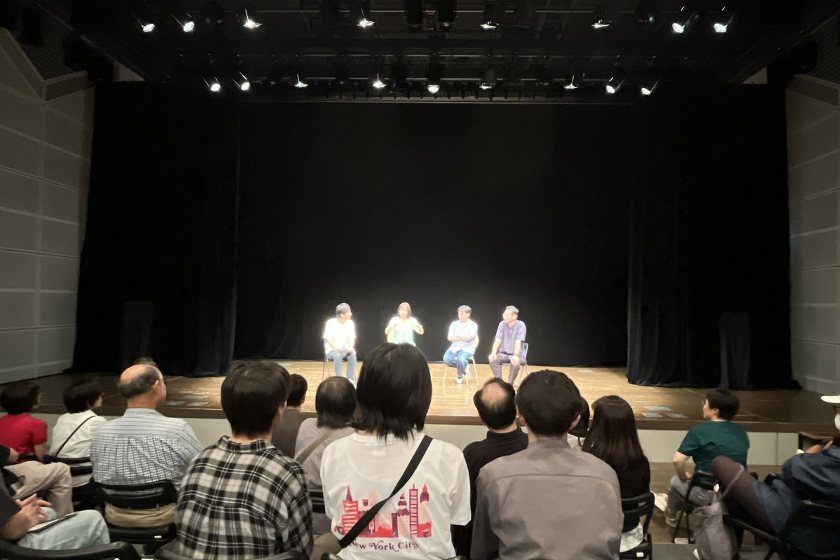 sekidotetsuya7's tweet photo. 広島。凪の演劇祭。我々の出番は終わりました。本当に多くのお客様。温かい、ご声援と武田さんはじめスタッフの皆様本当に有難うございます！
初広島が素晴らしい体験にして頂きました！お土産まで！感謝しかないです！
劇仙こと亀尾さんともガッツリ喋れて嬉しかったです！またお会いできますよう！ https://t.co/X9TswB81YT