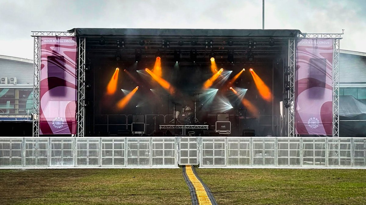 AVMatrix1's tweet photo. Staging, audio, lighting &amp; video production for Rock N Roll Circus🎪🎸

A treat for AV Matrix Ltd to provide staging, audio, lighting &amp; video production for recent #RockNRollCircus shows in Norwich and Sheffield.

🌐 https://t.co/8eF0hHGaOh

🧵 1/5 https://t.co/d2m3bcd1YJ