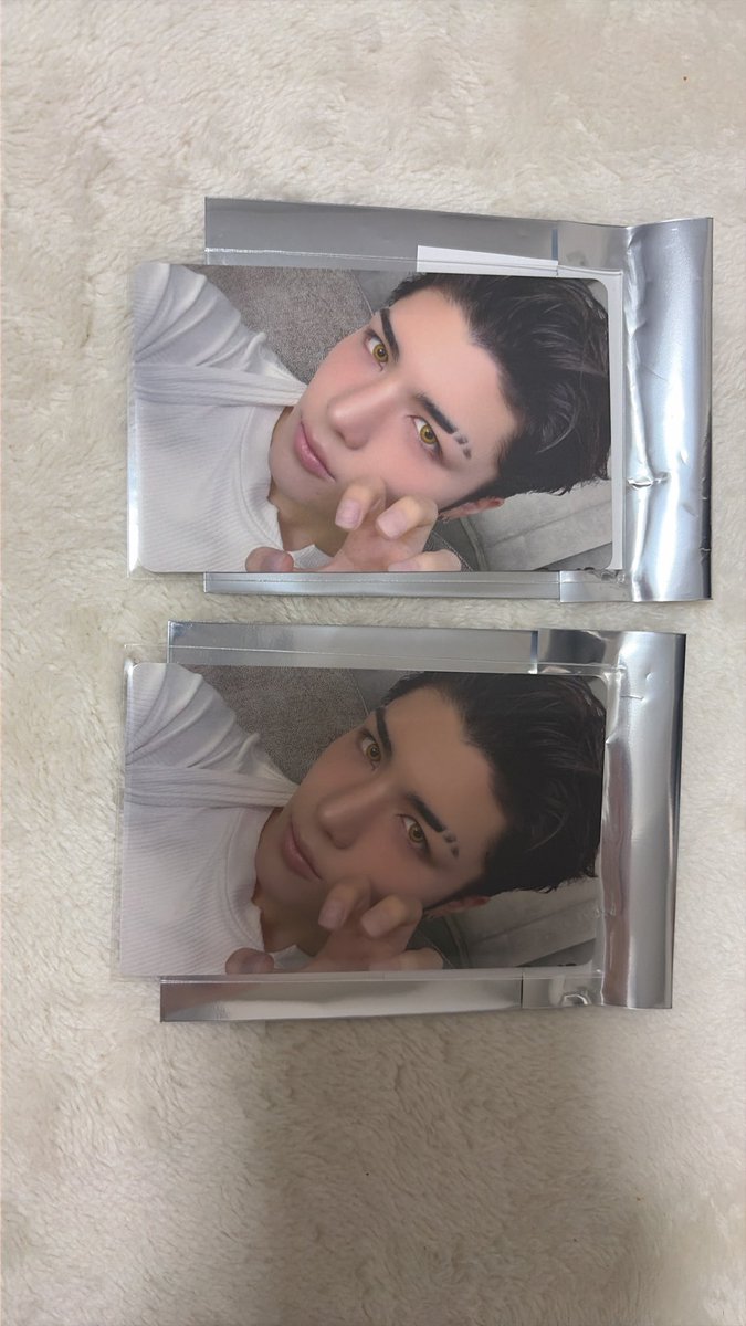alkhyung's tweet photo. @mqiwnwn 検索から失礼します🙇‍♀️
HMVのラキドロMAKIを2枚所持しています、HMVのYUMAくんと交換可能ですか？残り1枚はdmにて相談可能ですか？ https://t.co/gV9EPUrS0m