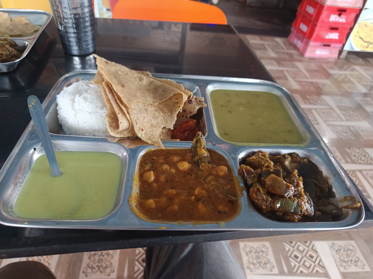 Alex45578's tweet photo. Lunch time 🤤 https://t.co/ub4ORqxNBH