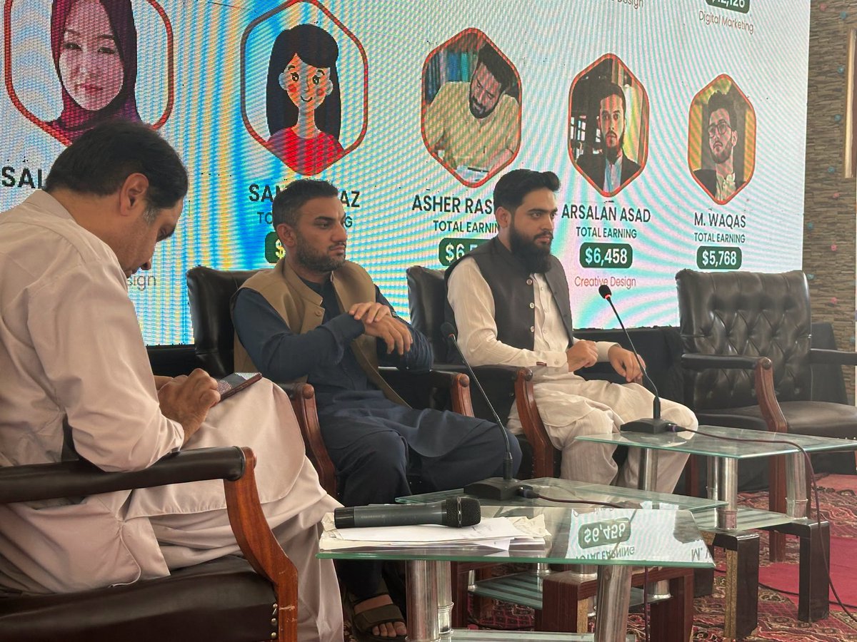 Digibizz_GOB's tweet photo. DigiBizz joined the Educational Fair in Chaman, engaging with local youth and highlighting opportunities in AI, Digital Marketing, E-Commerce &amp; Graphic Design. With a strong community response, DigiBizz is opening soon in Chaman. 

#DigiBizz #Chaman #DigitalSkills https://t.co/NkP5pZwTbe