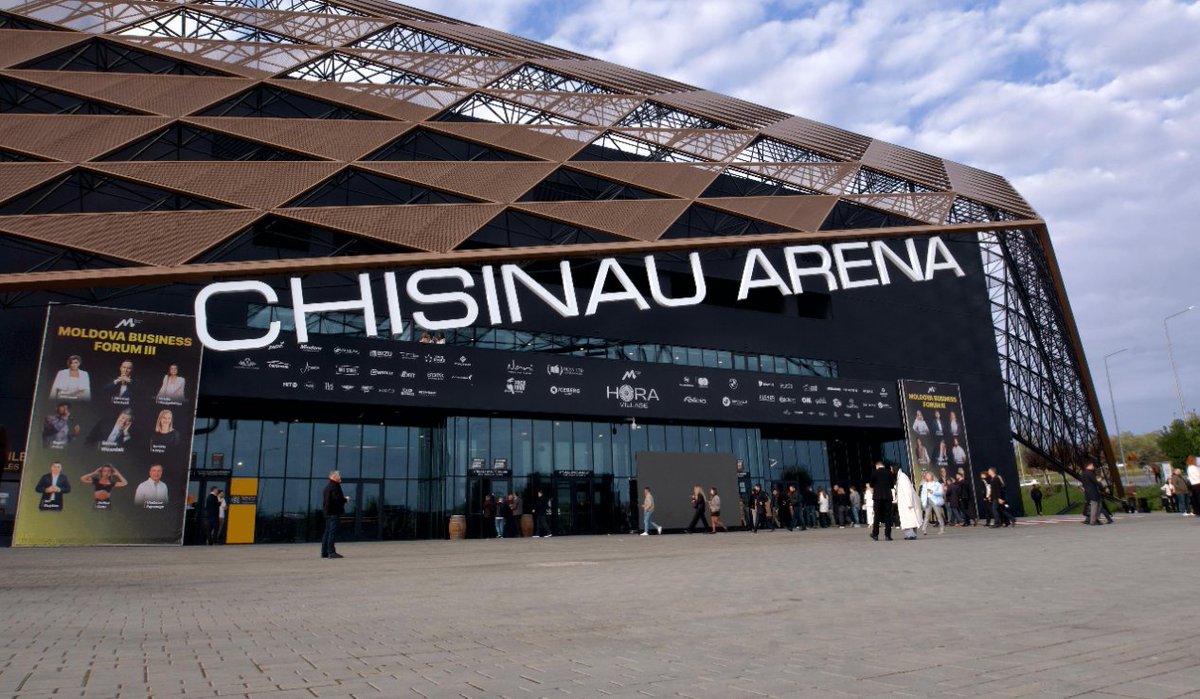 DariaIgorboml's tweet photo. Chișinău Arena se pregătește pentru Terra Moldova Expo, între 25 și 27 septembrie. Agricultură, tehnologie și idei noi într-un singur loc. 🌱
 #ExpoMoldova #ChișinăuArena https://t.co/A5EUxCeohf
