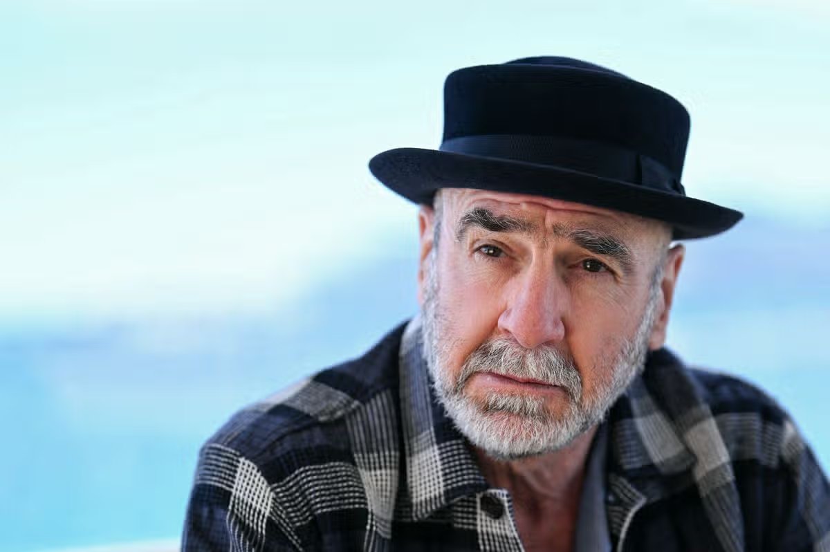 UtdXclusive's tweet photo. 🚨🗣️ Eric Cantona on whether he would have signed for Manchester United with Jim Ratcliffe as owner: 

"Of course NOT. You know what I think about all of this, with this kind of politics. And I cannot understand that someone like this can say something like this when he's one of the owners of the club.

Football is a very popular sport. Football is made - all the greatest players come from different waves of immigration. Everywhere, in France, in England, everywhere."

[@StevenRailston]