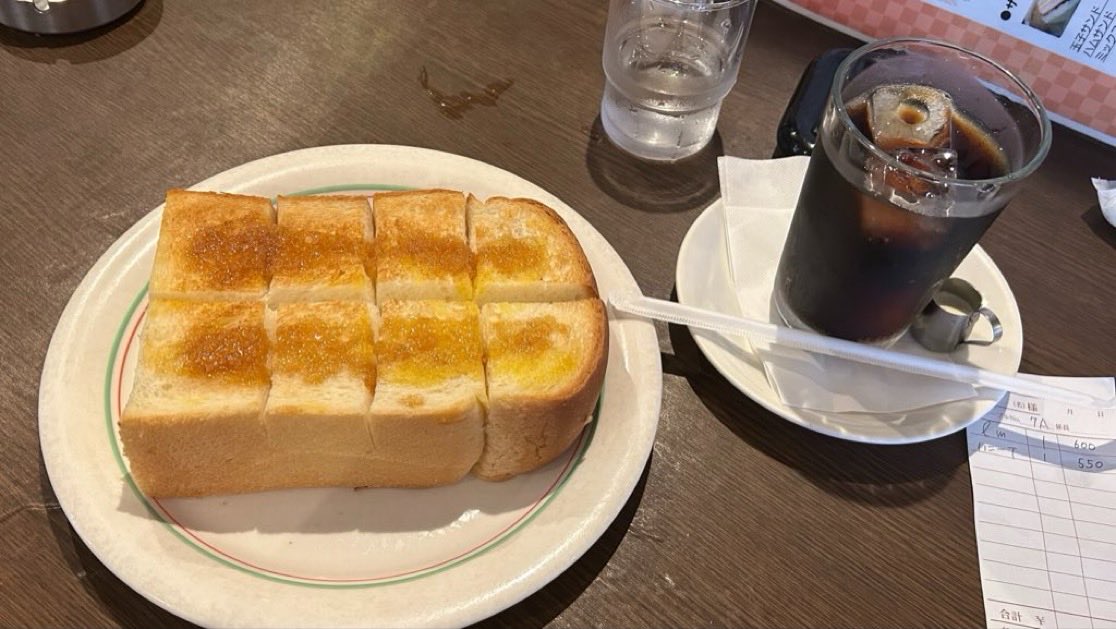 future_faraway's tweet photo. ハニートースト、デカすぎて最高 https://t.co/Z83iFXkycj
