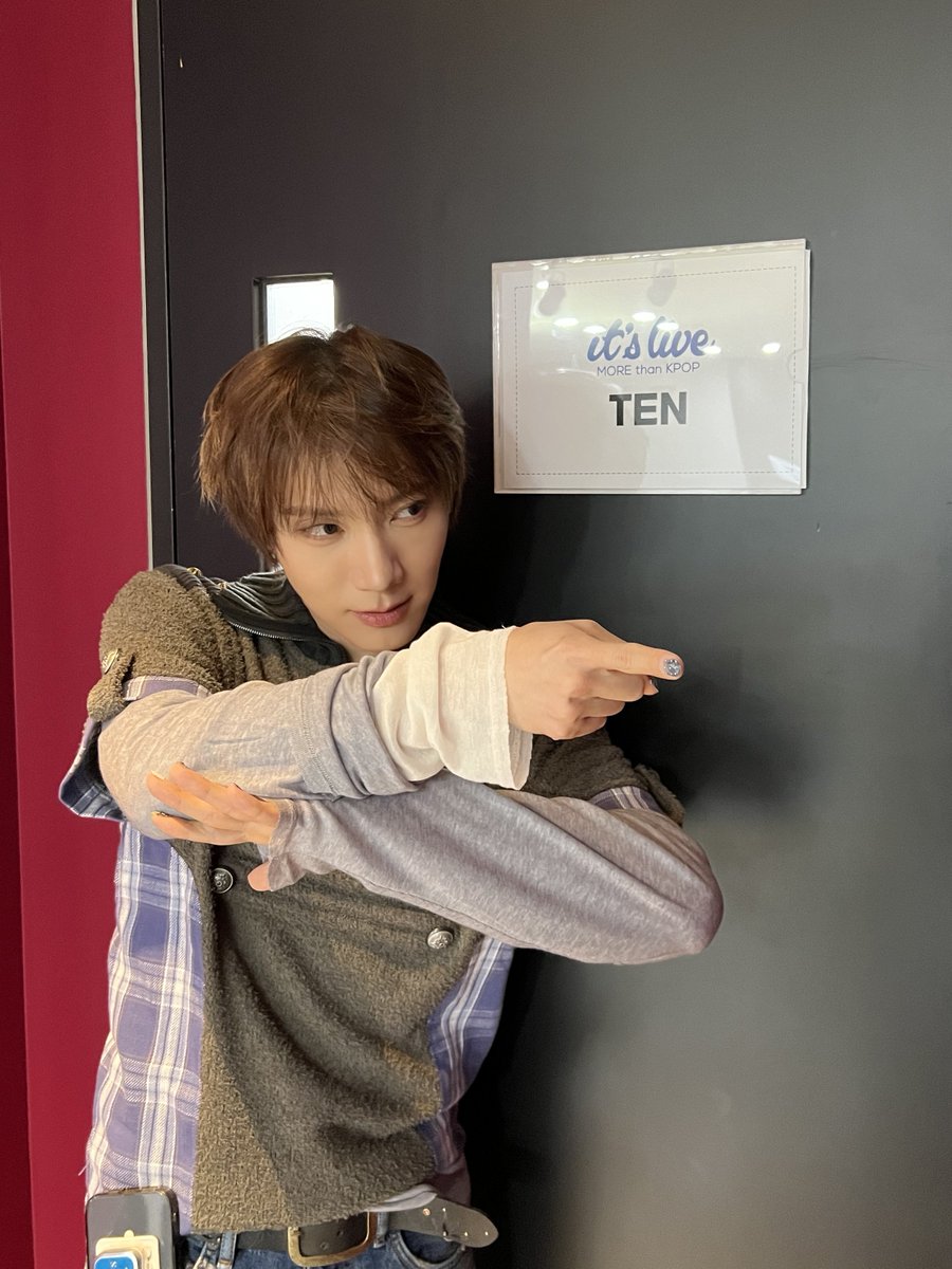 TEN_offcl's tweet photo. 😸여러분 즐겨주셨으면 좋겠습니다~

#TEN #OUTWEST
#TEN_OUTWEST
#itsLive #잇츠라이브 https://t.co/P4Ify5g6AE