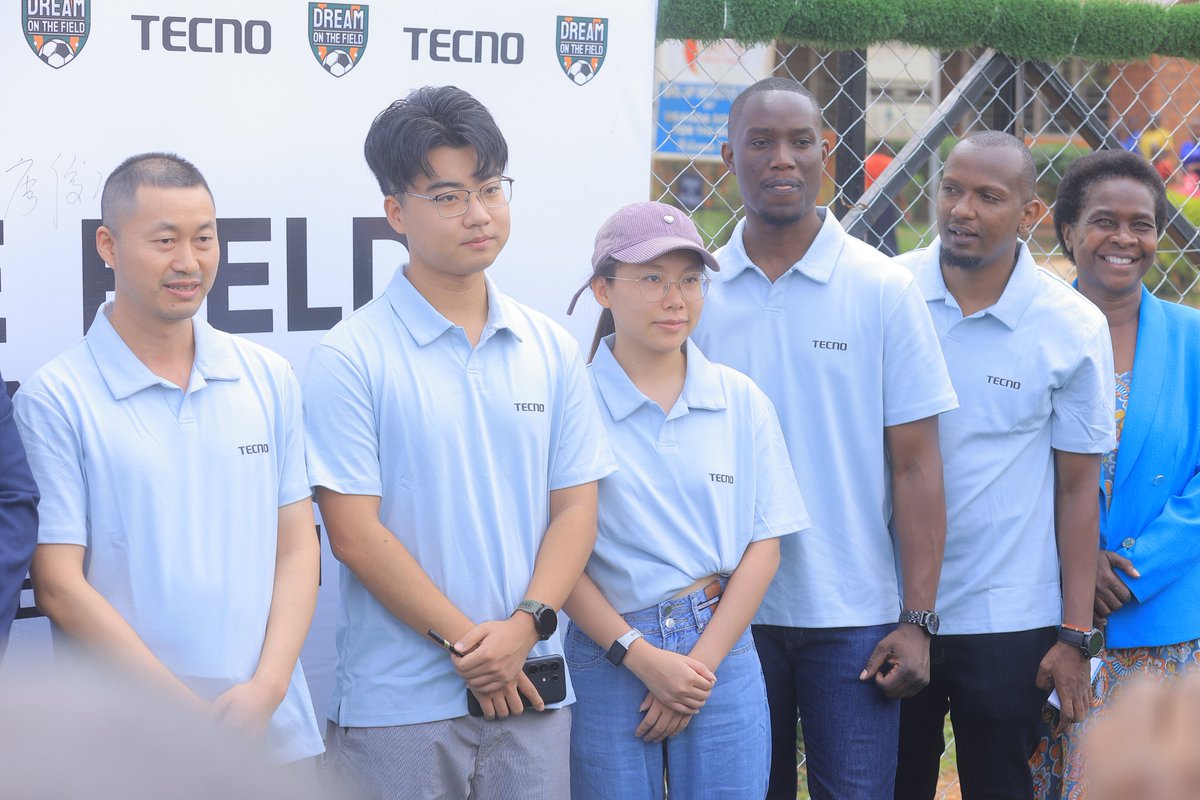 tecnomobileug's tweet photo. Capturing the joy! 📸✨

KCCA Deputy Executive Director Benon Moses Kigenyi shares special photo moments alongside the pupils of Ntinda School for the Deaf and the TECNO Mobile Uganda team framed by the Dream on the Field display.

#KCCA #TecnoMobileUganda #NtindaSchoolForTheDeaf #Inclusion #DreamontheFieldUG