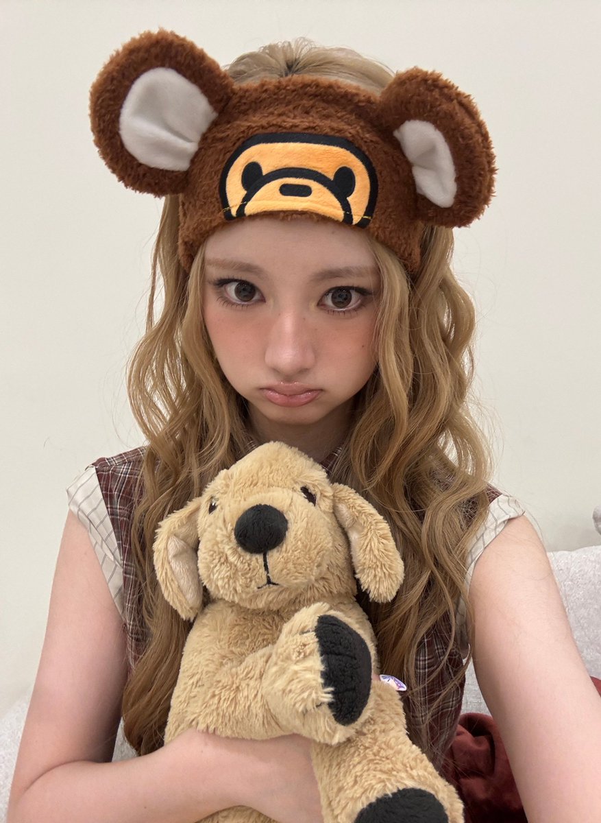 obdpopbase's tweet photo. 260923 #BABY 🍒 FANS update!

🍒: Everyone, be careful not to catch a cold during the holiday, eat lots of delicious food, and have a happy break!!!!!!!!!! (I plan to be even happier if you spend it thinking of me!!!!!!)

#베이비 
#OURBIRTHDAY #OBD #아워벌스데이 https://t.co/prCR3XU1KI