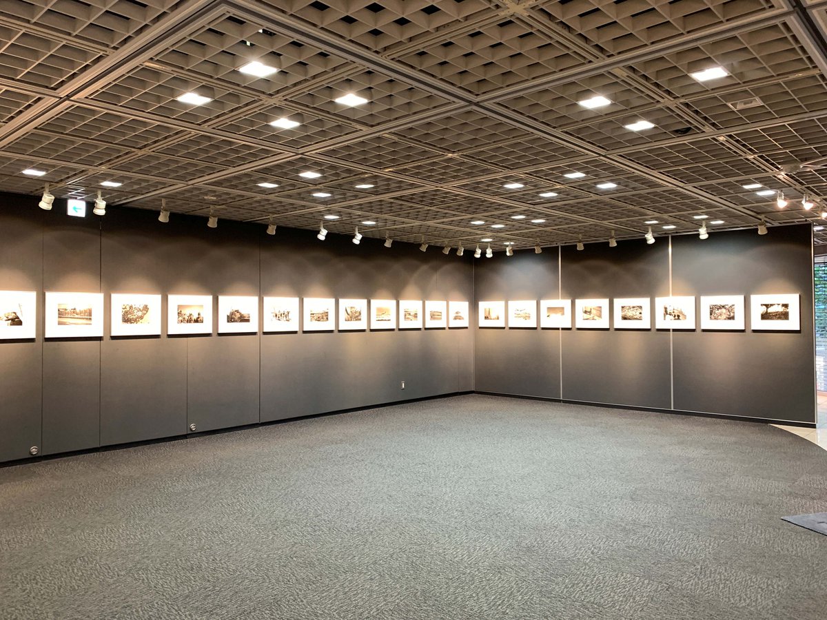 aidemsirius's tweet photo. 並木すみ江 写真展「オキナワ・チャンプルー」
期間：2026/09/24(木) ～ 2026/09/30(水)
※最終日15時まで

1991年に初めての沖縄を訪問したから、何度も訪れ撮影をしてきた並木さん。「戦争の遺跡・基地」「くらし・文化」の2テーマで構成したモノクロの作品群を展示します。

#写真展 https://t.co/VEzoABhNCY