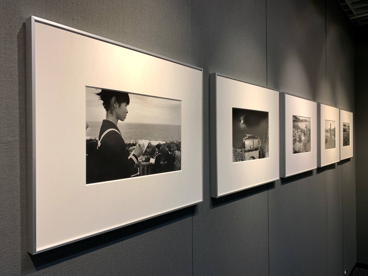 aidemsirius's tweet photo. 並木すみ江 写真展「オキナワ・チャンプルー」
期間：2026/09/24(木) ～ 2026/09/30(水)
※最終日15時まで

1991年に初めての沖縄を訪問したから、何度も訪れ撮影をしてきた並木さん。「戦争の遺跡・基地」「くらし・文化」の2テーマで構成したモノクロの作品群を展示します。

#写真展 https://t.co/VEzoABhNCY