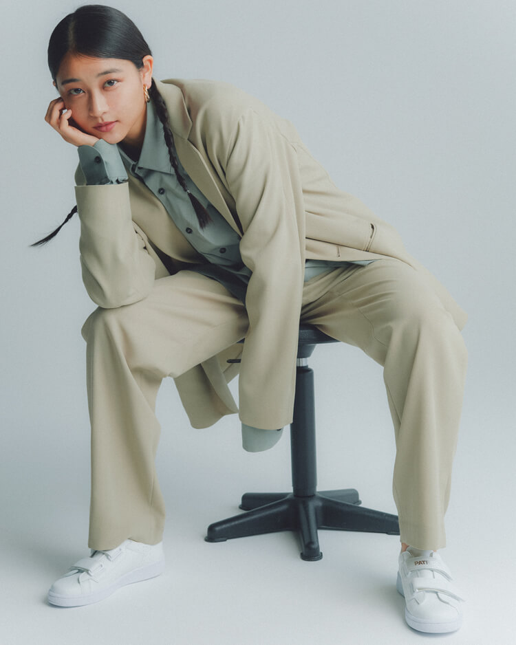 yxmxgxn's tweet photo. インタビュー集めていると、和田彩花さんが現役時代もすごく色々なメディアに出てると実感する 卒業前のこのインタビュー写真がかっこよすぎてびっくりする
https://t.co/vckoqBdnKX https://t.co/KSk8lWcCHl