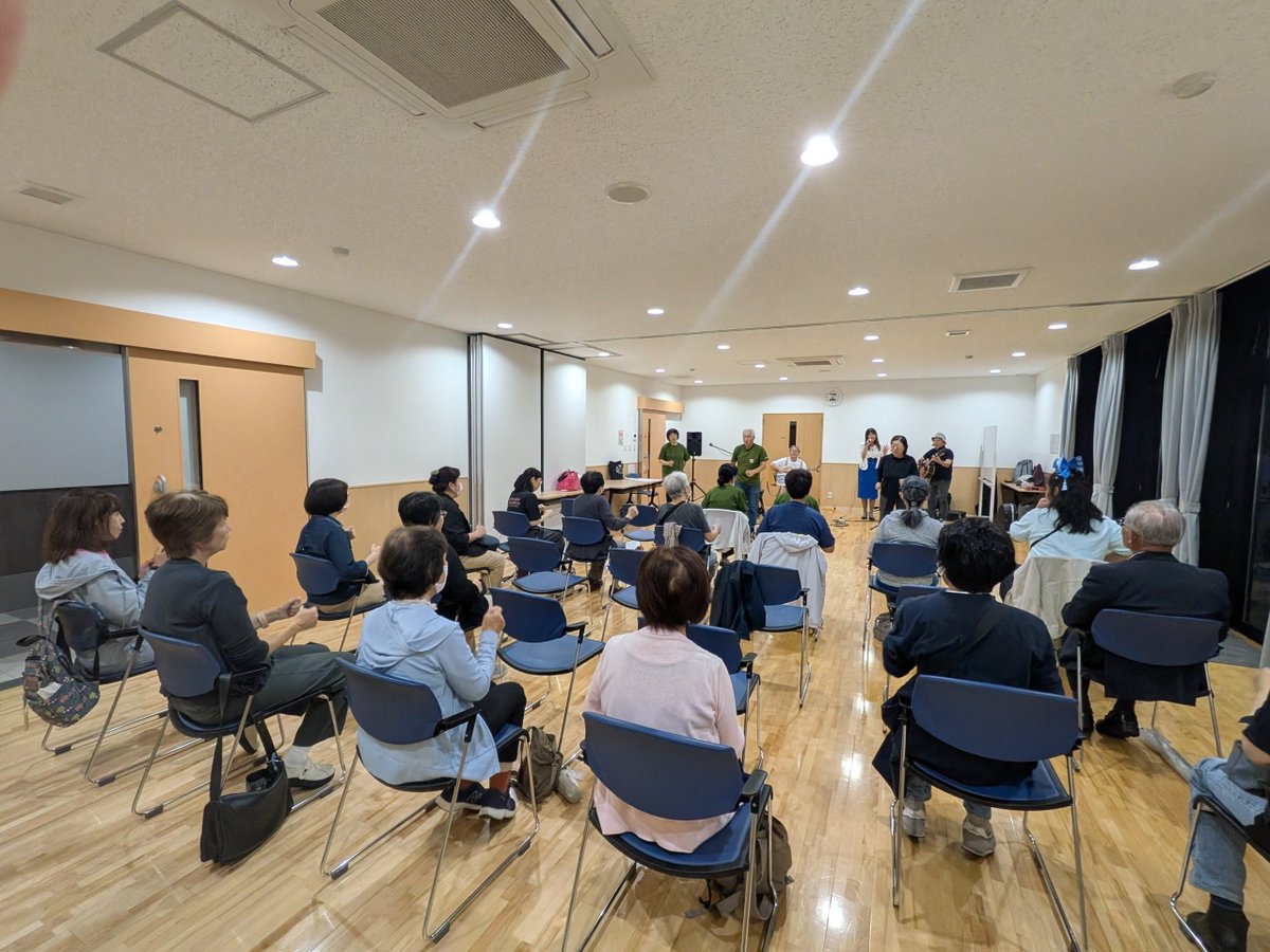 sumaerupj's tweet photo. 本日、9/23(水祝)
「手話の日」inすぎと
ココティすぎとでブルーライトアップイベント開催！
音楽と手話のコラボ演奏＆バラードの夕べ！！
〜すまえるメンバー
「ユミクロ」＆「Eddy toshi」〜 https://t.co/PMJcDWnURj