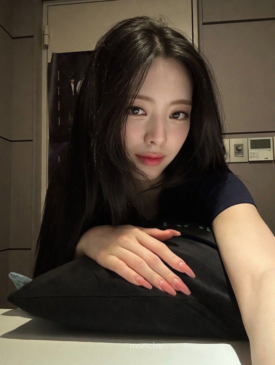 Yuna_Opk's tweet photo. 손님 여러분 유나랑 디엠을 하기 위해서는 몇가지 룰이 있어요🩵

접대가 아닌데 무작정 유나의 신체를 만지는 건 금지!🩵유나는 무료로 하는 사람이 아니에요🩵

유나랑 하고 싶으시면 저한테 디엠해도 제가 사장님이나 매니저님한테 말씀드려서 신청 할 수 있게 도와드릴테니 꼭 알아주세요🩵 https://t.co/eQ0UjNEhJv