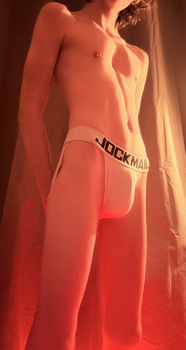 WilliamTwnk's tweet photo. What’s your favourite kind of underwear 😜 https://t.co/QZNAmgvw1q