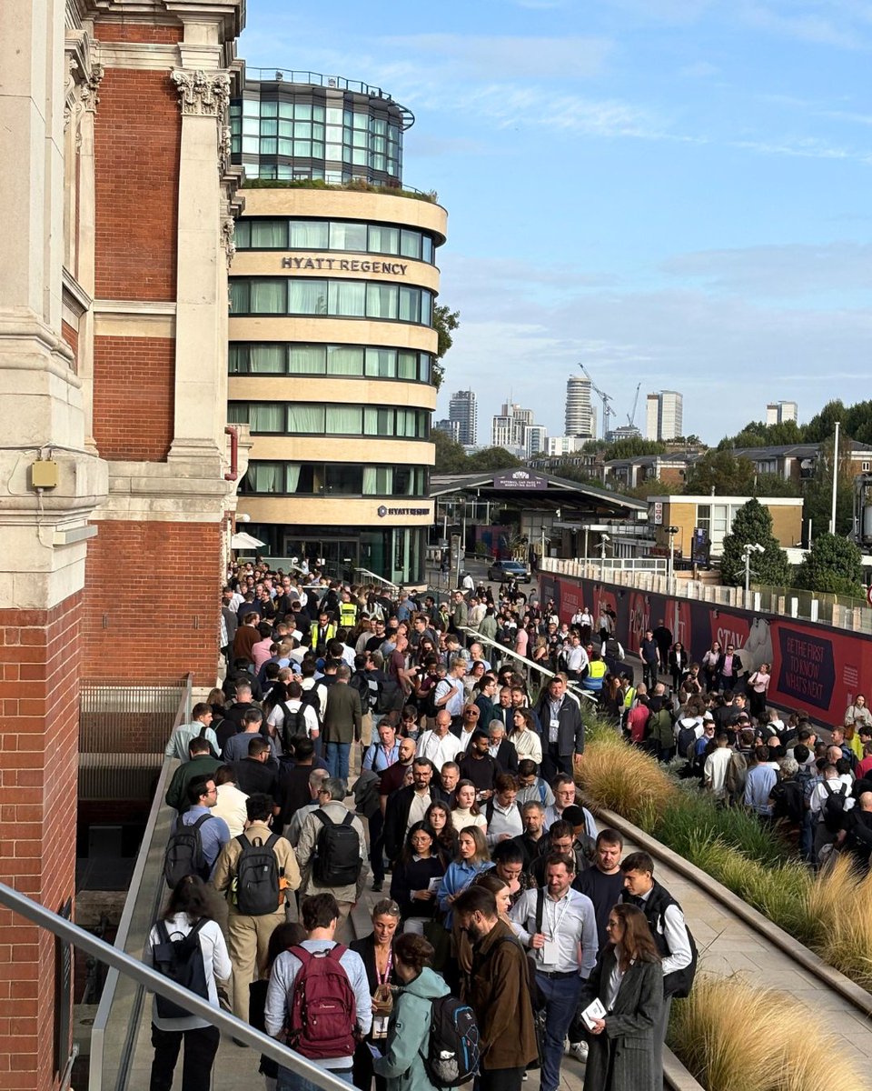 BigData_LDN's tweet photo. ❗Welcome to #BigDataLDN 2026: Day 1 Begins

At this very moment, we're welcoming data, AI &amp; analytics professionals from all over the world through the doors of Olympia, London. 

#DataCommunity #TechCommunity #AICommunity #DataInsights https://t.co/L8gKdRJef9