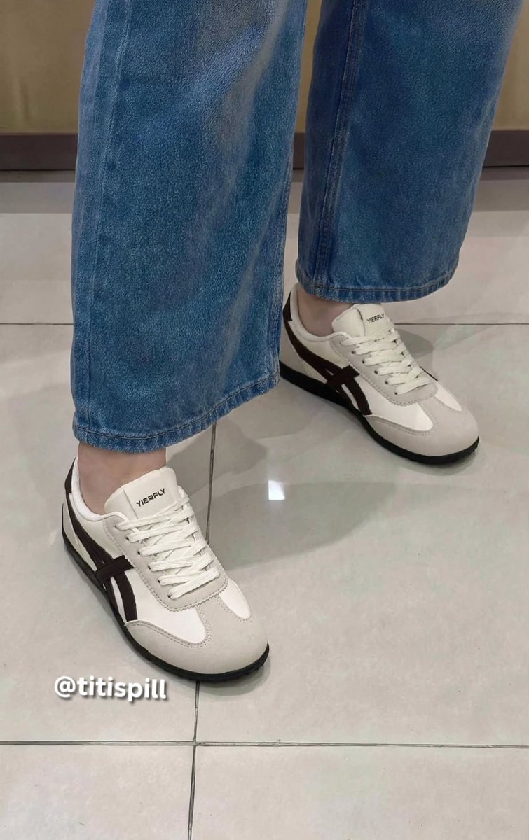 titispilll's tweet photo. KENALAN DULU DONG SAMA SEPATU ANDALAN AKUU 😘👇
Solnya empuk banget dan modelnya cuakep. Minimal kalian harus punya salah satu dirumah. ✌ https://t.co/xaQXqaPTat