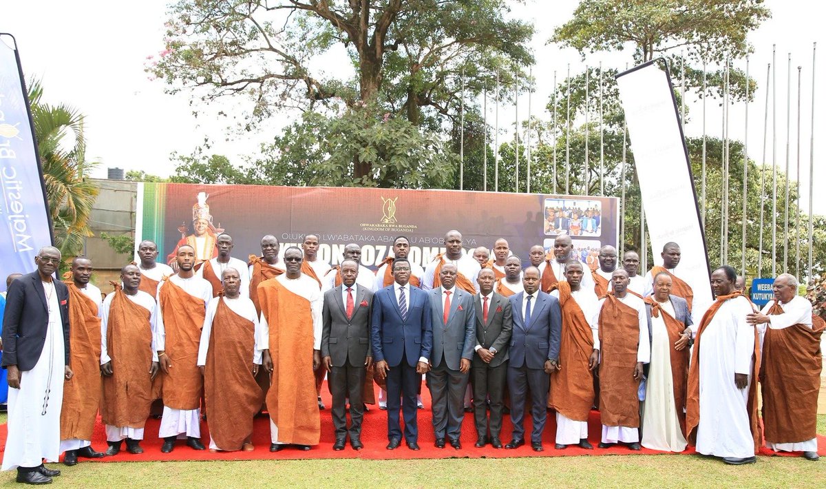 pkagogwe256's tweet photo. Omusomo gw'ennono n'obuwangwa ogutegekebwa abataka b'obusolya ogwa 2026 gutongozeddwa Katikkiro @cpmayiga - gwakubaawo nga 10 October. https://t.co/m2wNbVWdpG