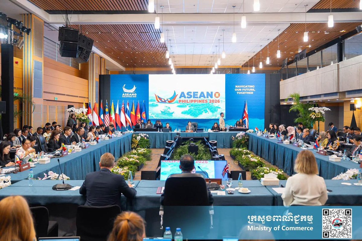 MoCCambodia's tweet photo. Her Excellency CHAM Nimul, Minister of Commerce and Cambodia’s ASEAN Economic Minister, led the Cambodian delegation in attending the 6th ASEAN Economic Ministers and the United Kingdom Consultation.…
👉 Read More: https://t.co/ZYwemrCPWr https://t.co/slZYWHXN4R