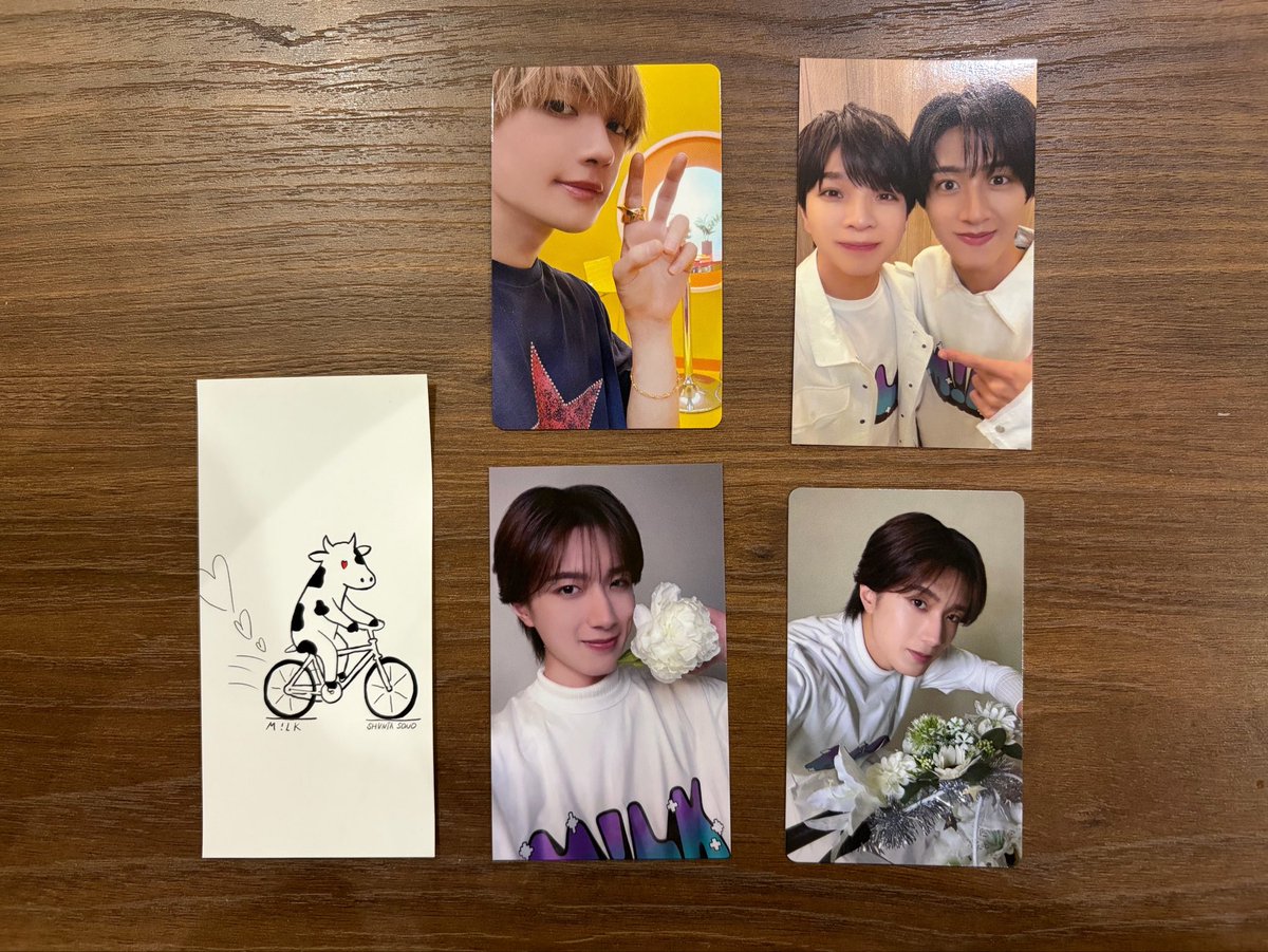 NEKOGON_AMI's tweet photo. @svt_min9yu05 初めまして。検索よりお声がけ失礼します。
当方ホログラム、ジャケット写真自撮りを所持しているのですが、どちらかと吉田仁人を１：１で交換していただけないでしょうか？
検討の程よろしくお願い致します。 https://t.co/J4iLhntvJM