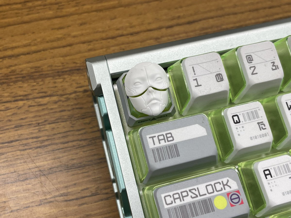 Nanigashi392's tweet photo. KEYTOKから出てる
攻殻機動隊のこの顔が開くキーキャップが売り切れて大後悔してたけど
来月くらいに再入荷するとTKXで中の人から教えてもらいました

次は買います https://t.co/iuLm4ruCo6