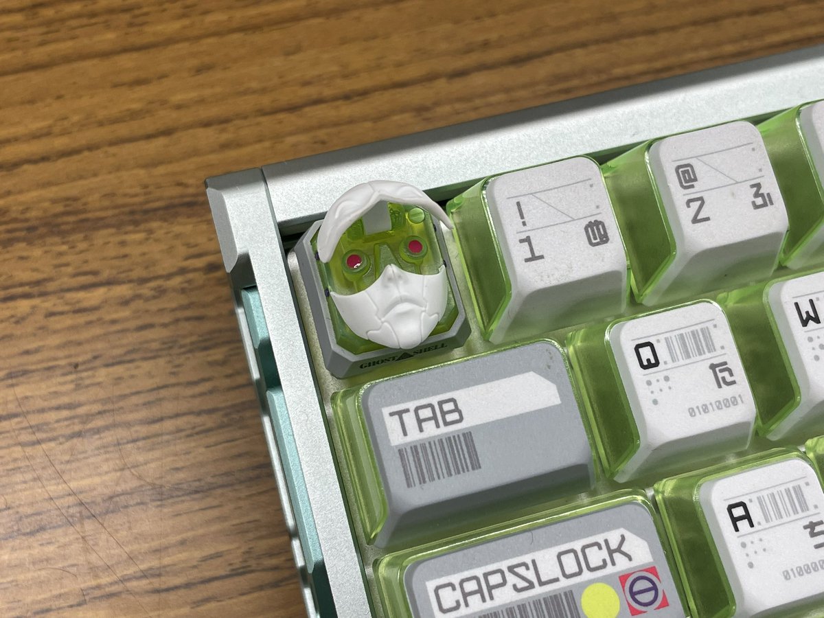 Nanigashi392's tweet photo. KEYTOKから出てる
攻殻機動隊のこの顔が開くキーキャップが売り切れて大後悔してたけど
来月くらいに再入荷するとTKXで中の人から教えてもらいました

次は買います https://t.co/iuLm4ruCo6