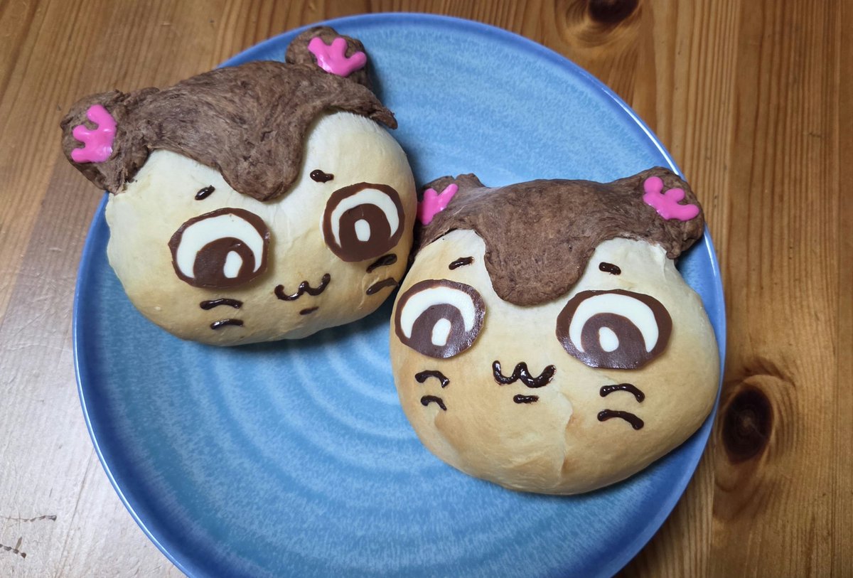 hssntableorange's tweet photo. カレーパン売り切れ&amp;予約枠も完売だったので、自作
膨らむので思ってた仕上がりと違ってきちゃって難しい… https://t.co/lMcvaV68JM