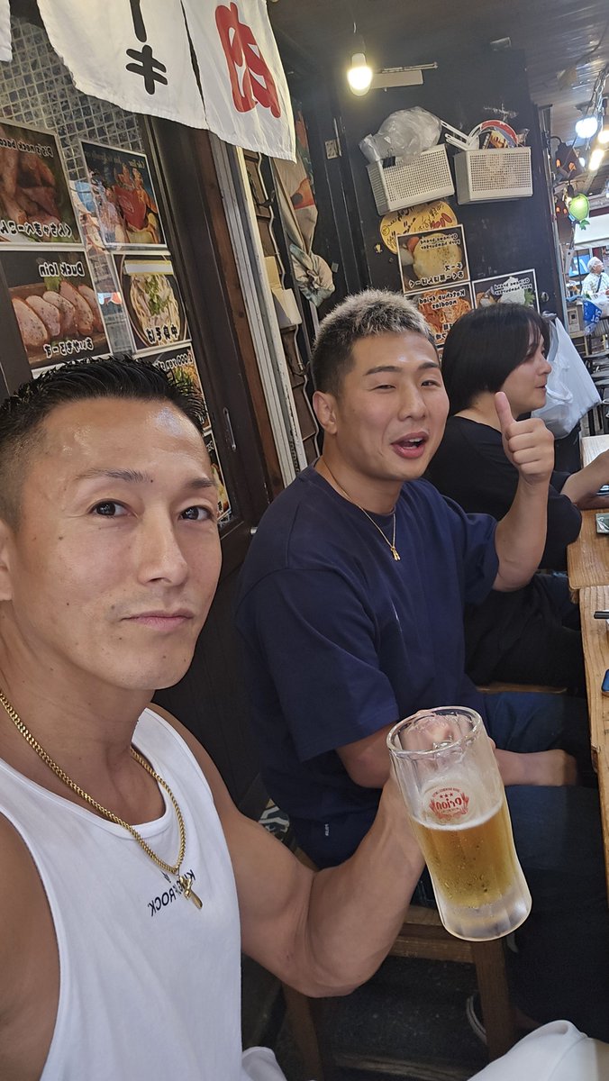 9614takahiro's tweet photo. ジャンボおもろ店さん最高でした
沖ドキとジャグラー
連発しまくりでした
フロアも盛り上ってて
楽しかったー
スロット初体験の子もいて
オレが教えて一緒に打ったり
先輩やらせていただきました(笑)
たぶん年末も来ると思うから
今日来れなかった人
次こそ一緒に打ちましょ
押忍
#PR https://t.co/JJ35Yhgdhh