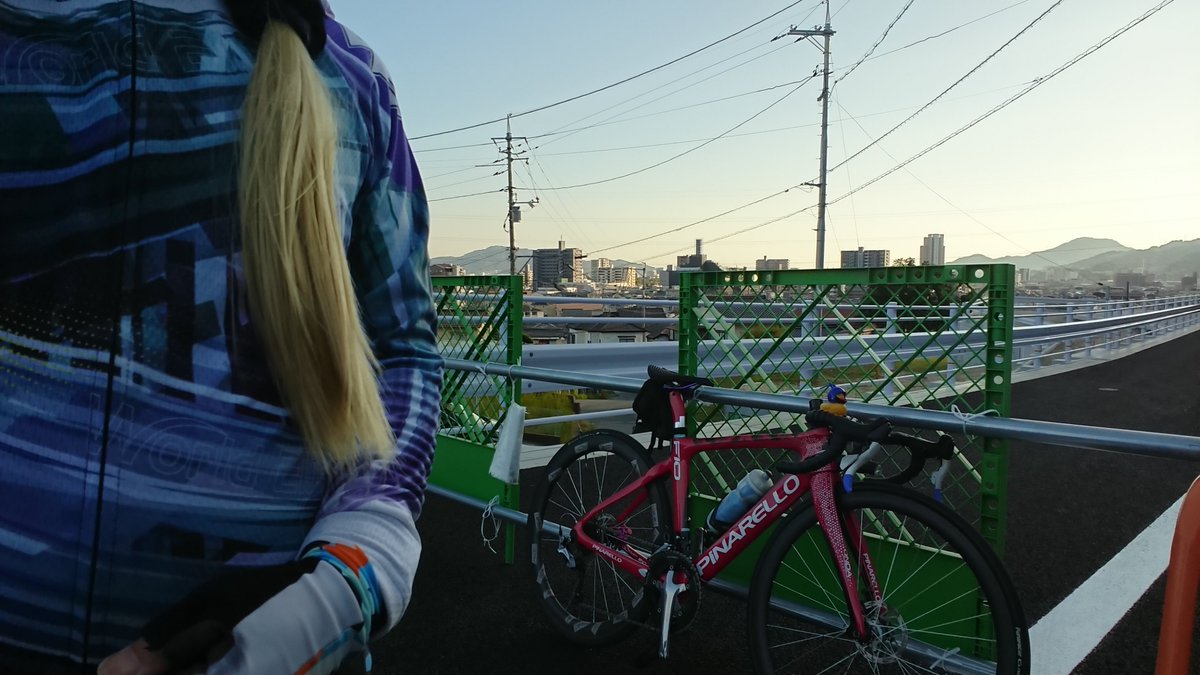 ChanShin39's tweet photo. ロードバイク夕方練終わり
夕方なら涼しいかもしれないと思ったが、そうでのなかったw https://t.co/RR4U45Skx8