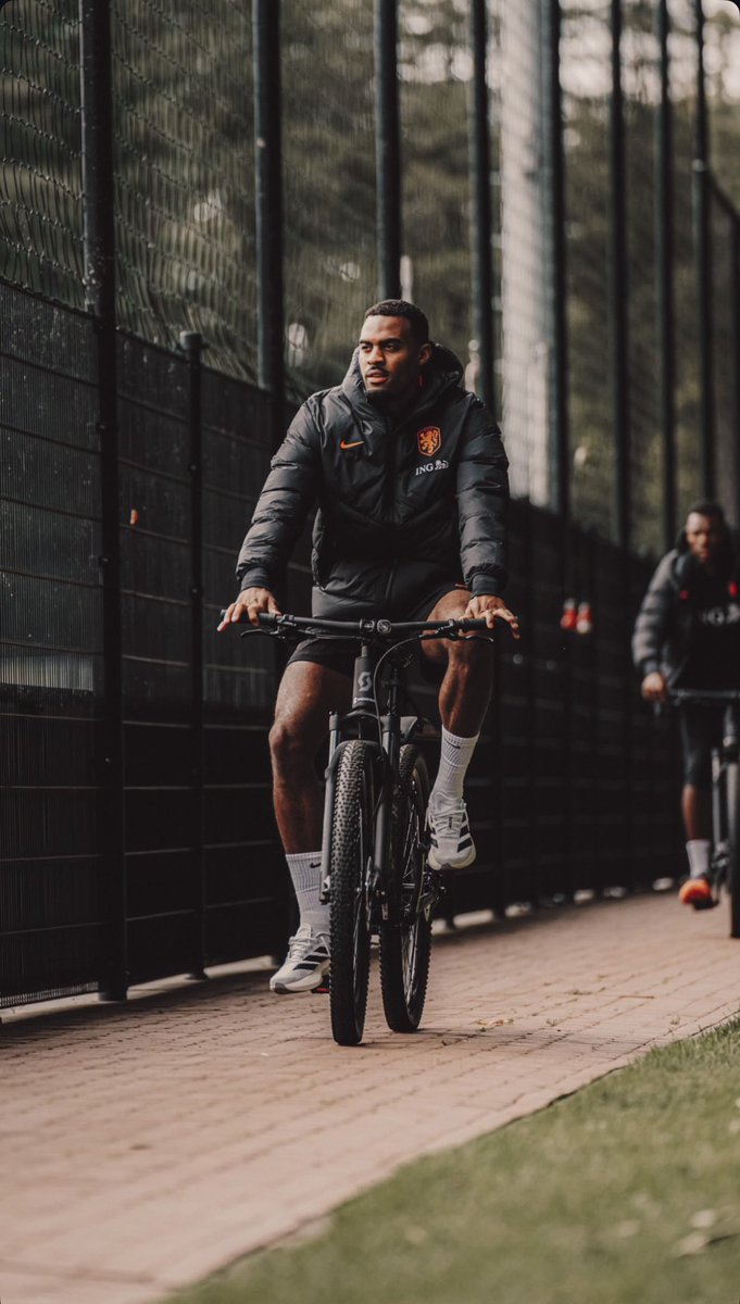 DutchMaestro's tweet photo. Camp vibes. https://t.co/XKZUaQ2sBj