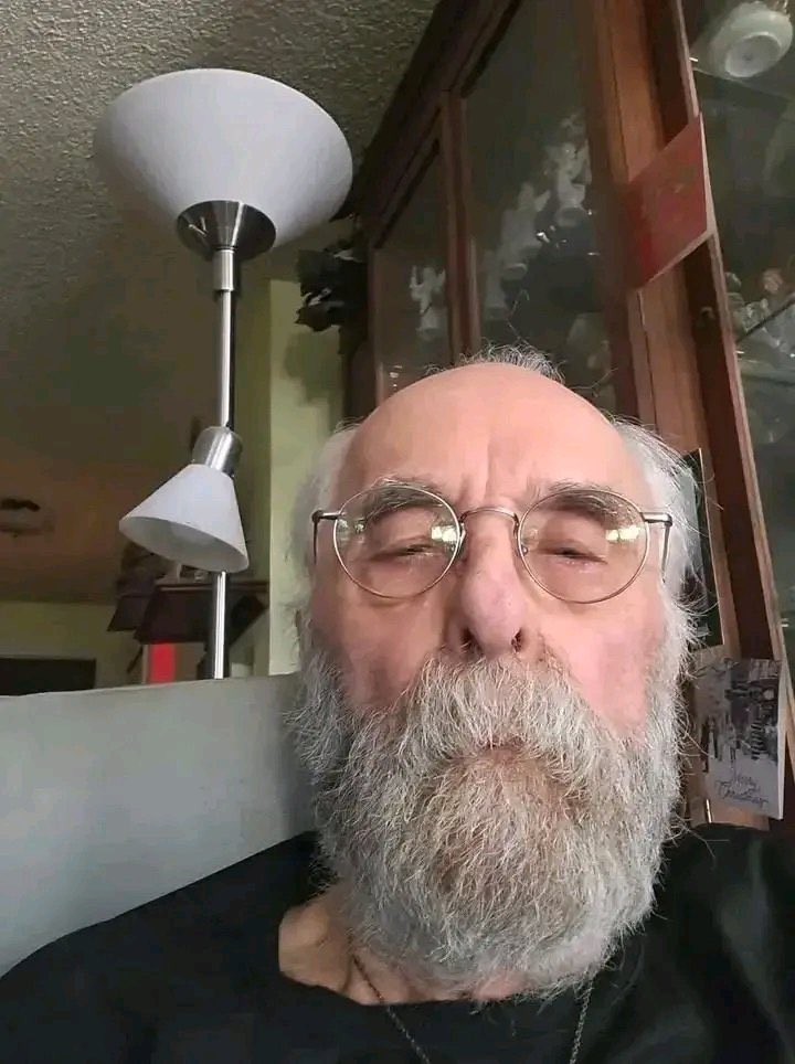 Victor878900's tweet photo. Hey I need a wife https://t.co/HEZ0Z80Z5r
