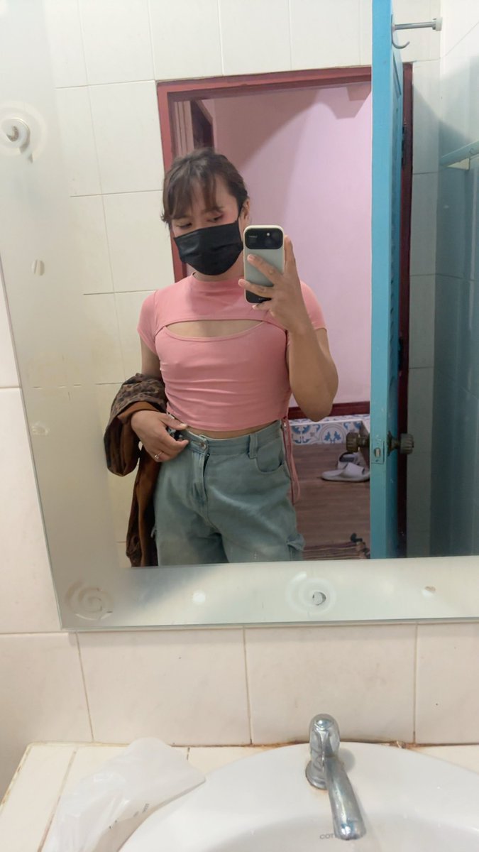 Poujbon's tweet photo. ไดน์อิน  หนาว https://t.co/DcspG7AEt2