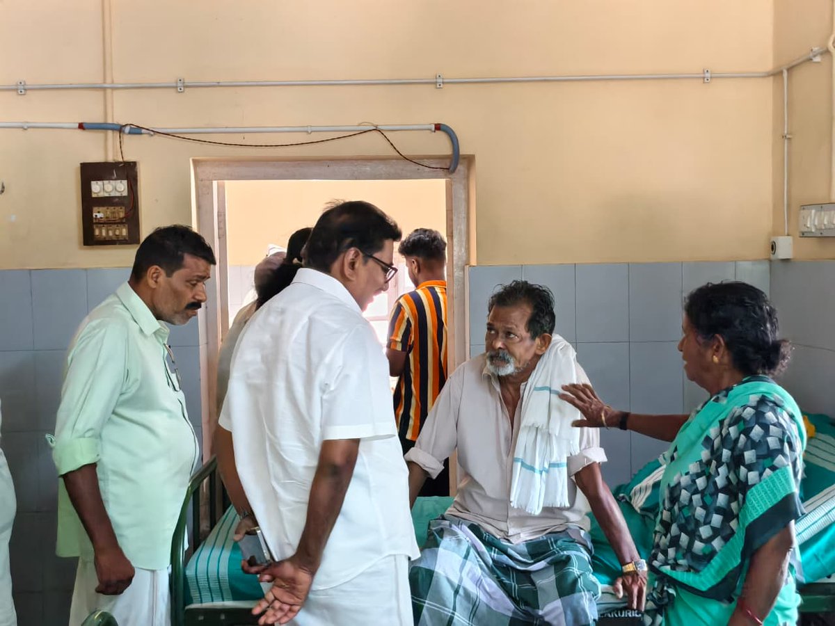 RChellaswamyCPM's tweet photo. #குலசேகரம் அரசு தாலுகா தலைமை மருத்துவமனையில் இன்று நேரில் சென்று ஆய்வு மேற்கொண்டேன்.
இந்த ஆய்வின்போது, இணை இயக்குநர், மருத்துவர்கள், மருத்துவப் பணியாளர்கள், குலசேகரம் பேரூராட்சி தலைவர், துணைத் தலைவர், வார்டு கவுன்சிலர்கள் மற்றும் பிரமுகர்கள் கலந்து கொண்டனர்.
ஆய்வின்போது, https://t.co/dlqcQZGTXR