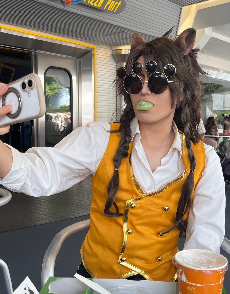 sasami__8863's tweet photo. 流行りにのる🦁
中の人初めて食べた
 #Dﾊﾛ仮装2026 https://t.co/liZ38izuO5
