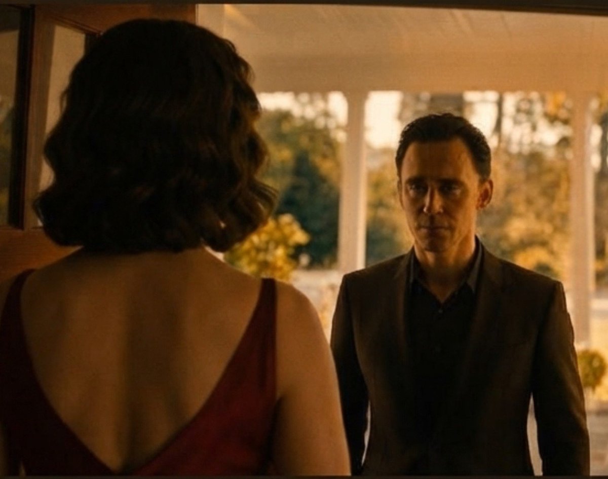 BoinkBuzz's tweet photo. 🚨 𝗖𝗢𝗡𝗙𝗜𝗥𝗠𝗘𝗗 - The Ending of 'AVENGERS: ENDGAME ENCORE' has changed

Peggy Carter hears a knock on their front door, she answers while Steve Rogers stands in a corner

We hear the voice Loki asking for Steve, Peggy tells him to come in

The last shot is of Steve absolutely shocked to see Loki again since the battle of New York