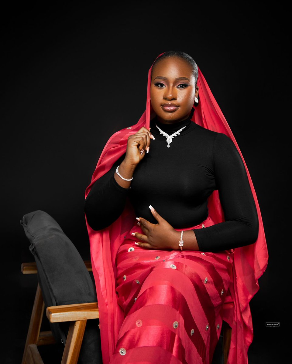 LindsyCira4h's tweet photo. Lady in Red 
EJURA https://t.co/wph5ScbazH