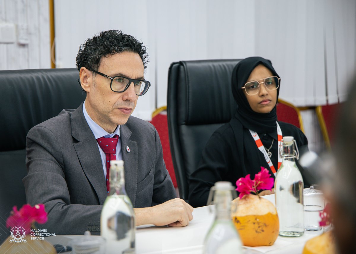 CorrectionsMv's tweet photo. Commissioner of Prisons and Senior Management meets with Mr Alfonso Verdú Pérez, Head of Regional Delegation at International Committee of the Red Cross @ICRC today at MCS Headquarters. The meeting included discussions on mutual cooperation and potential areas of assistance, highlighting the need for capacity-building of MCS officers and staff.
@maldivianrc