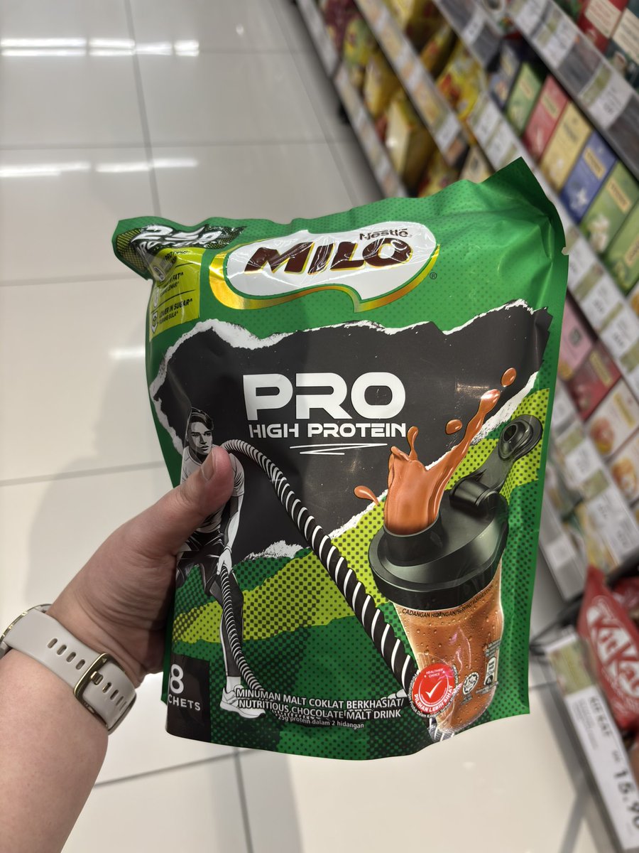 tikaaaa92's tweet photo. 25g of protein, 8 sachets RM35. I’m bad at maths, let’s give it a try https://t.co/YkXJe4T7Se