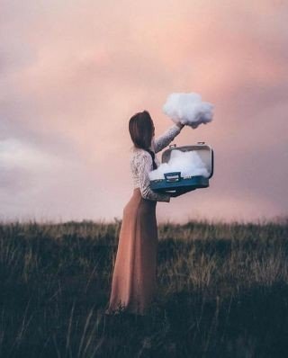 CasaLettori's tweet photo. "Com’è dolce essere una nuvola. 

Galleggiante nel blu!"

Alan Alexander Milne

#PensieriComeNuvole a #CasaLettori

@Dida_ti @FilomenaGallo55 @672Cilia https://t.co/ZKlsMJGire