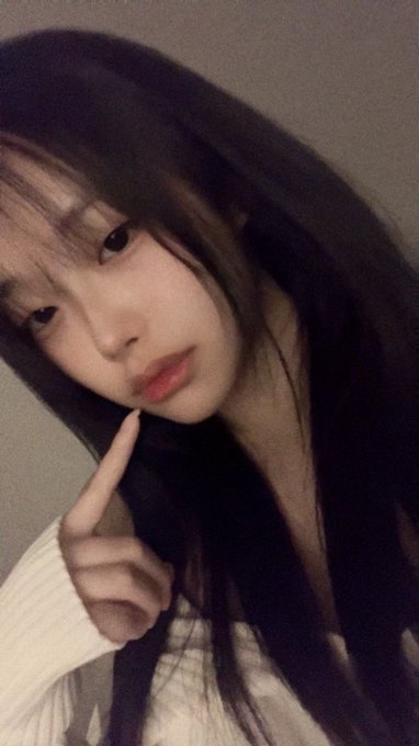 RochelBrunqs's tweet photo. 아무나 ㅠㅠㅠ 연락하저 ㅠㅠ.     
 #섹트 #맘눌뎀 #몸매 https://t.co/dgUoFXCys1