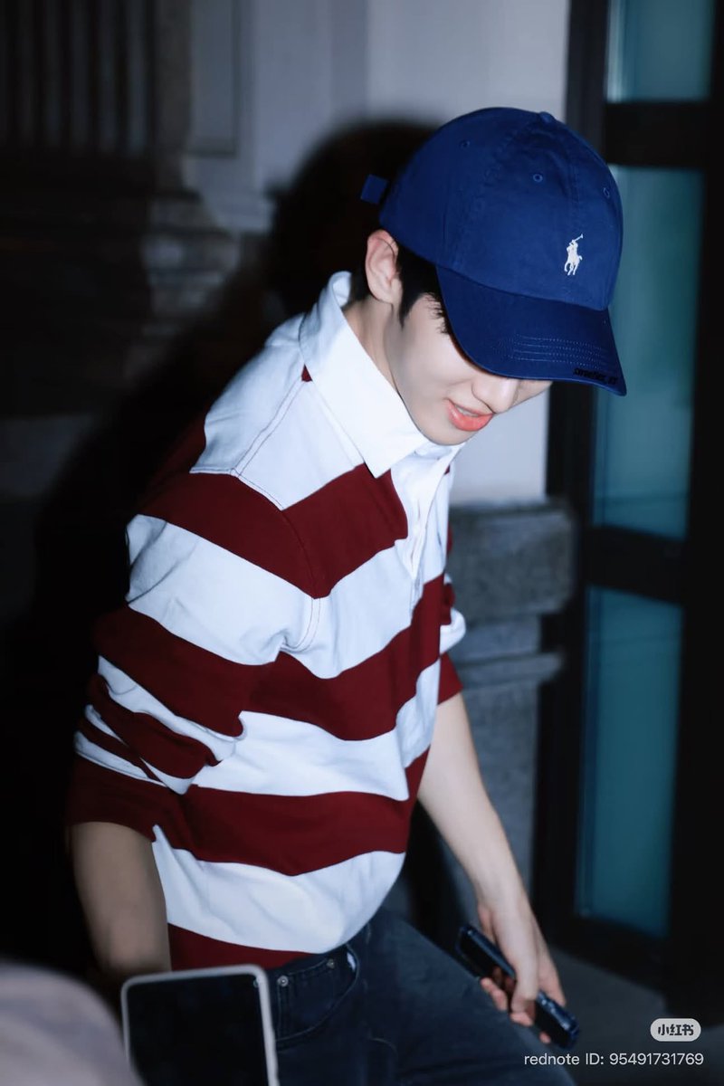 Tientien_0912's tweet photo. Chờ đợi từng khoảnh khắc để thay Siwoo ở MILAN FASHION WEEK 
#SIWOO_IN_MILANO #PARKSIWOO https://t.co/FVB7C1EwG7