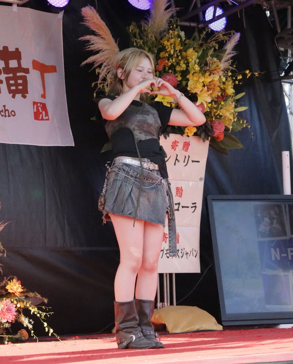 TaKaKun_Ysh_06's tweet photo. 9月22日 からあげハシゴ横丁
MiUSE ReNさん
楽しそうにパフォーマンスする姿がとても素敵です
#MiUSE @miuse_ren https://t.co/7zTfeENn3J