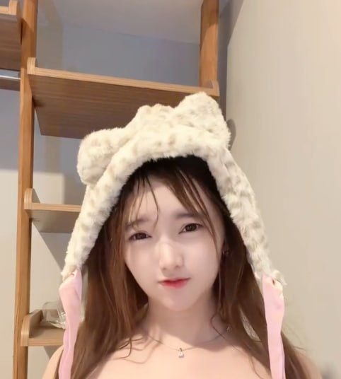 DemmiLovee's tweet photo. Araachuu update 

https://t.co/DgzTlMzibI https://t.co/zyqZ6Ka6B5