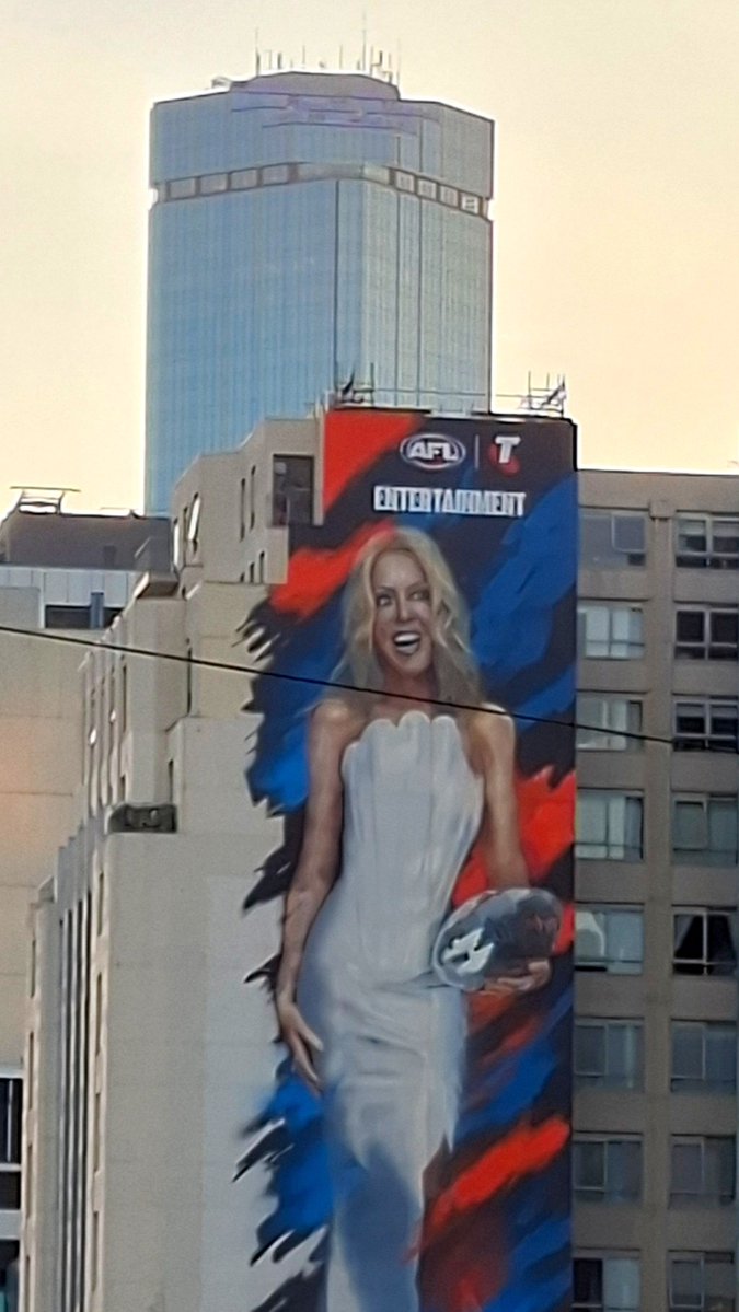 CJMurrumbeena's tweet photo. That's a Mirror Ball in downtown Melbourne @kylieminogue #adnate https://t.co/6EAhIrDbtB