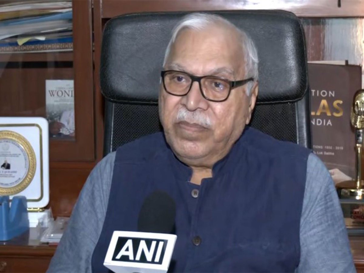 ani_digital's tweet photo. "If decisions were not made by majority, then those decisions are illegal": Former CEC SY Quraishi calls for public transparency over SIR row

Read @ANI Story |
https://t.co/yug6awnG9r

#SYQuraishi #publictransparency #SIR https://t.co/MtvU6BoG44