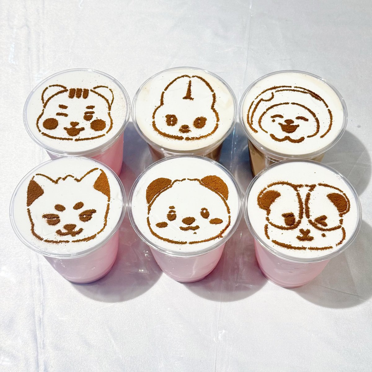 tigcafe's tweet photo. ［ #TWS 🩵☁️🫧 ］

📢キャラクターラテアート新登場❕

- 🗓️9/26(土)~期限なし⟡
- ⏰平日 11:00-18:00 ／ 土日祝10:00-18:00

42の皆様✨
お待ちしておりますෆ  ̫ ෆ💕💕

#トゥアス #투어스 #シニュ #ヨンジェ #ドフン #ジフン #ハンジン #ギョンミン #tigcafe #tigカフェ https://t.co/u1aQlHKMx2